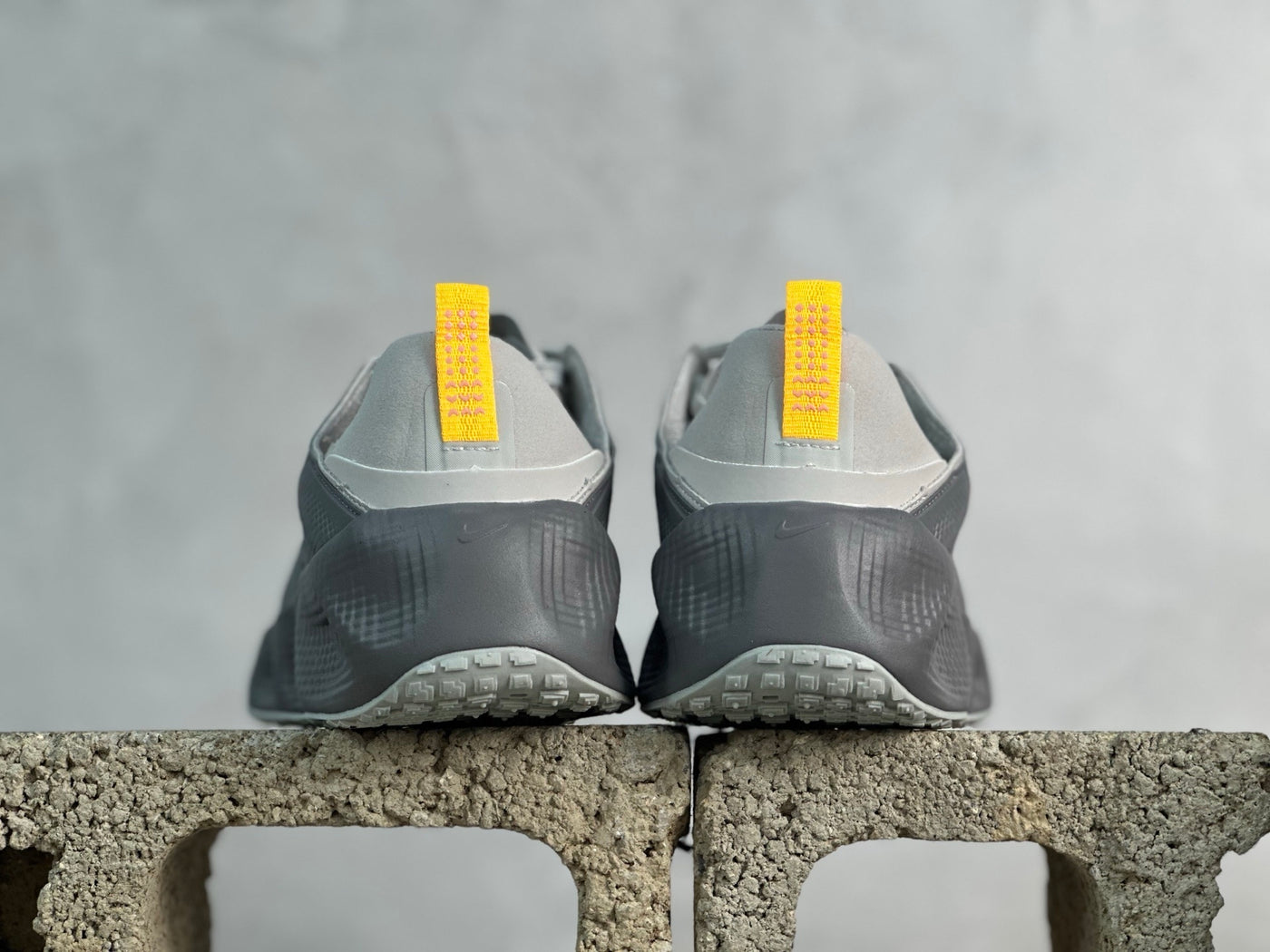 Zoom X Wave – Steel Grey Edition